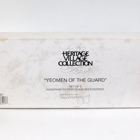 Department 56 Accessory “Yeoman of the Guard” #58397 in box - Picture 9 of 10